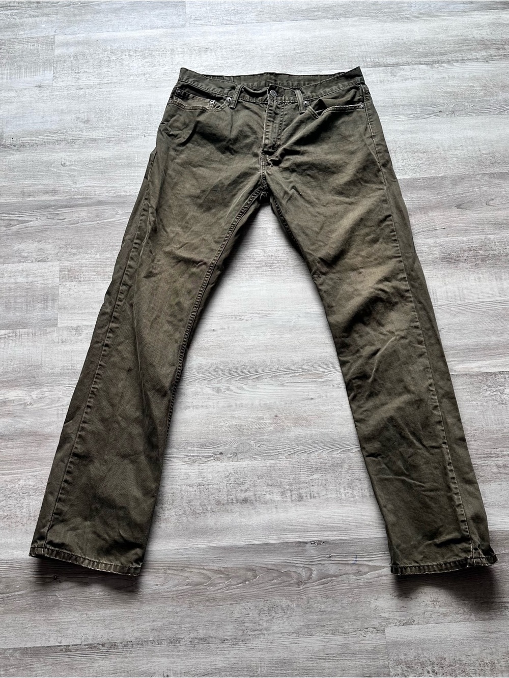 Levi’s 514 34x34 Olive Green Straight-Leg Jeans